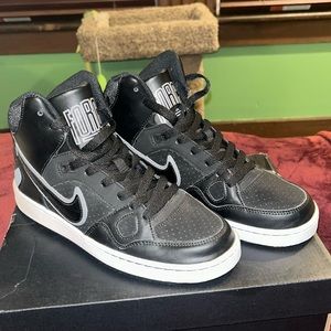 Nike Son Of Force Mid Men’s Size 7Y